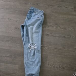 American Eagle Outfitters Curvy Mom Jeans in Light Blue